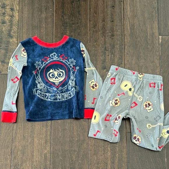 Rare Gender Neutral Disney Pixar Coco Miguel Seize Your Moment Pajamas! - Picture 1 of 16